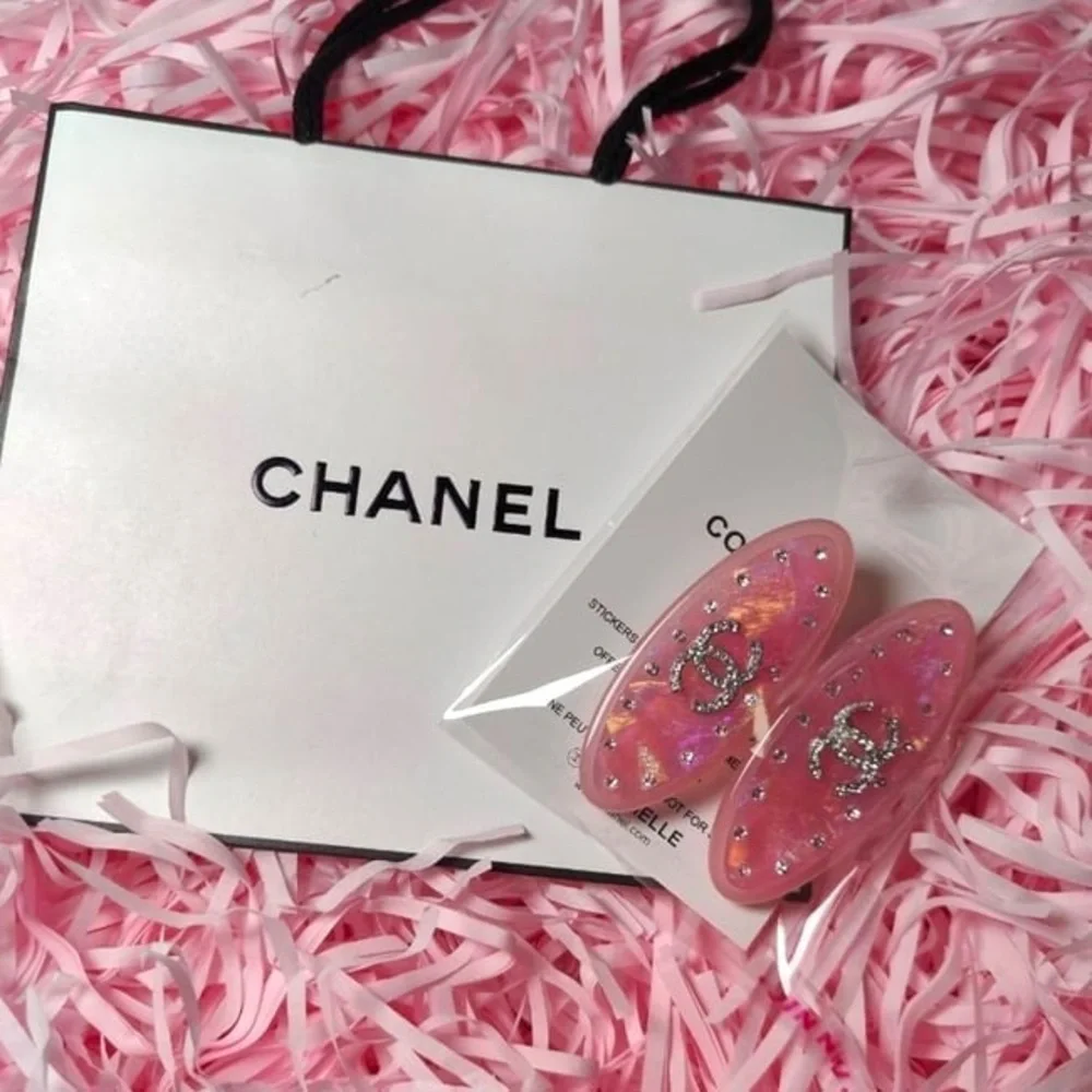 CHANEL 2Pc Lg Hair Clips Hot Pink/White Rhinestone CC Logo & Gift Bag - Picture 2 of 6